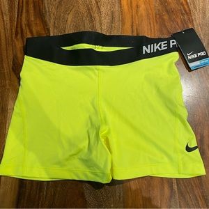 NIKE PRO L HYPERCOOL SERIES